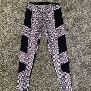 Athletic leggings